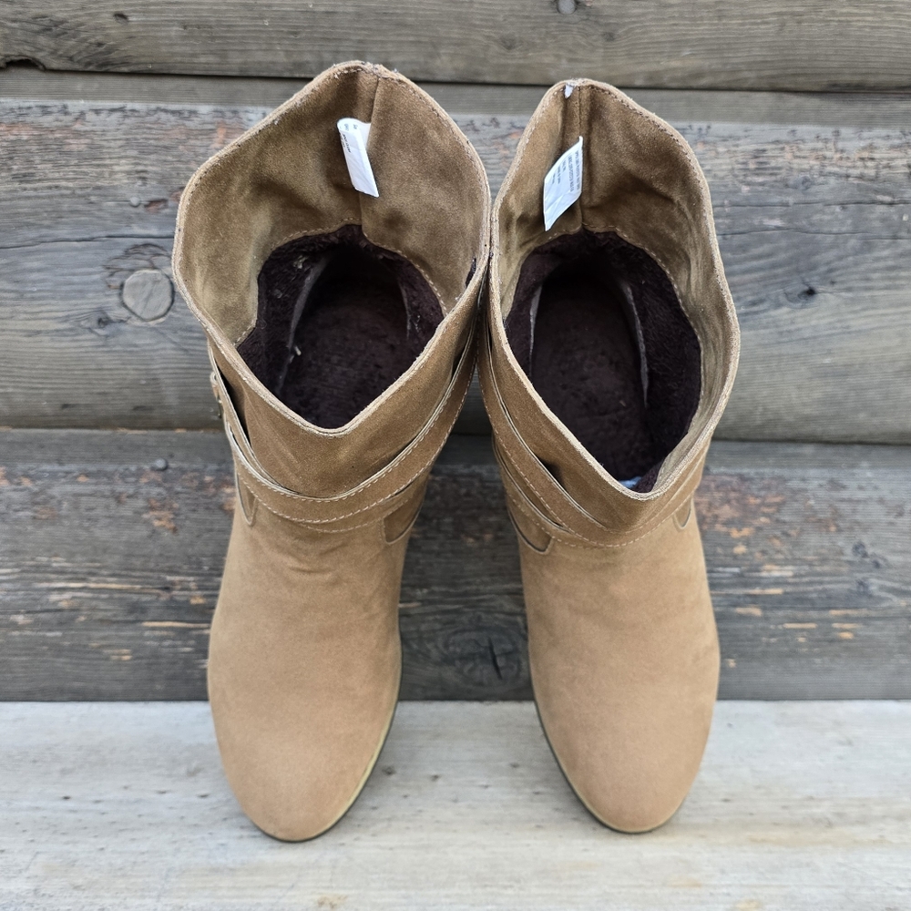 Muk Luks NEW!! Western Boho, Vegan Suede, Block Heel, Comfort Bootie 8M - Picture 6 of 16